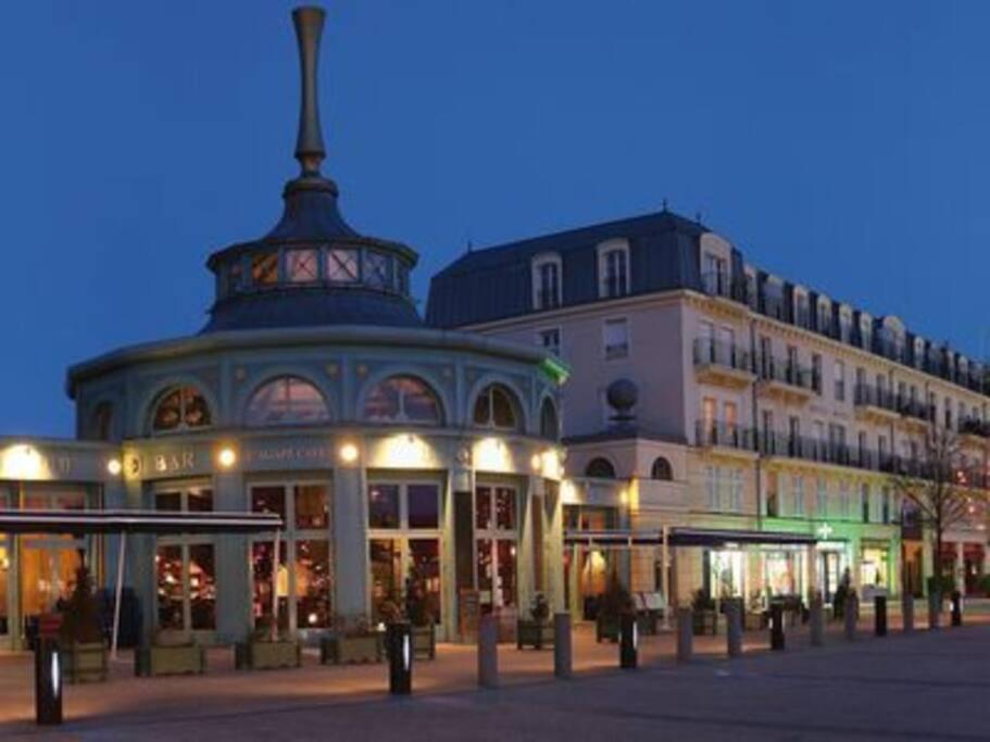 סאריס Disneyland Paris 70M² Face Parc, Place Ariane מראה חיצוני תמונה